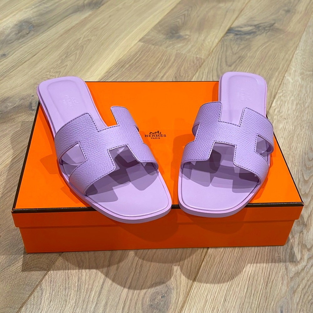 Brand new ✨ Hermes Oran slides